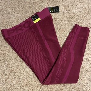 NWT Nike Pro Hyperwarm Training Tight // Medium